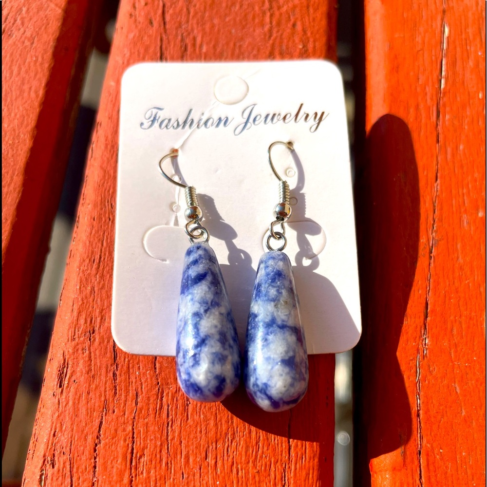 💙New Gorgeous blue Teardrop Earrings